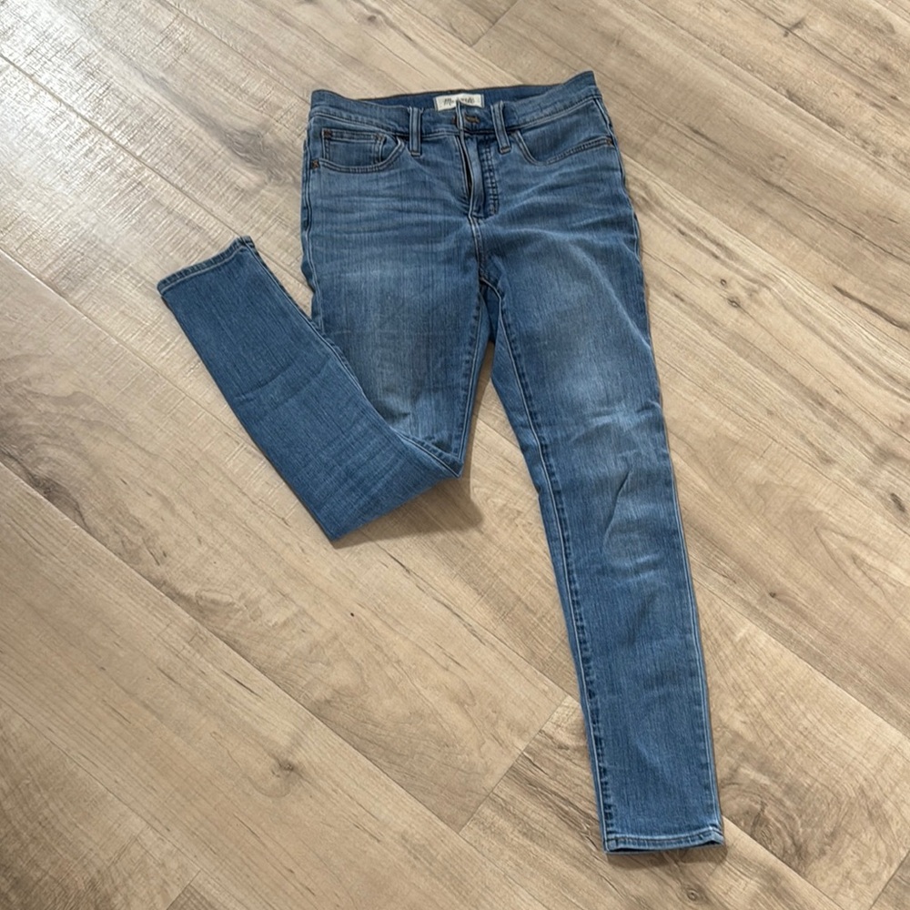 Madewell Blue Skinny Jeans Medium Wash 9” mid-rise skinny sz. 24